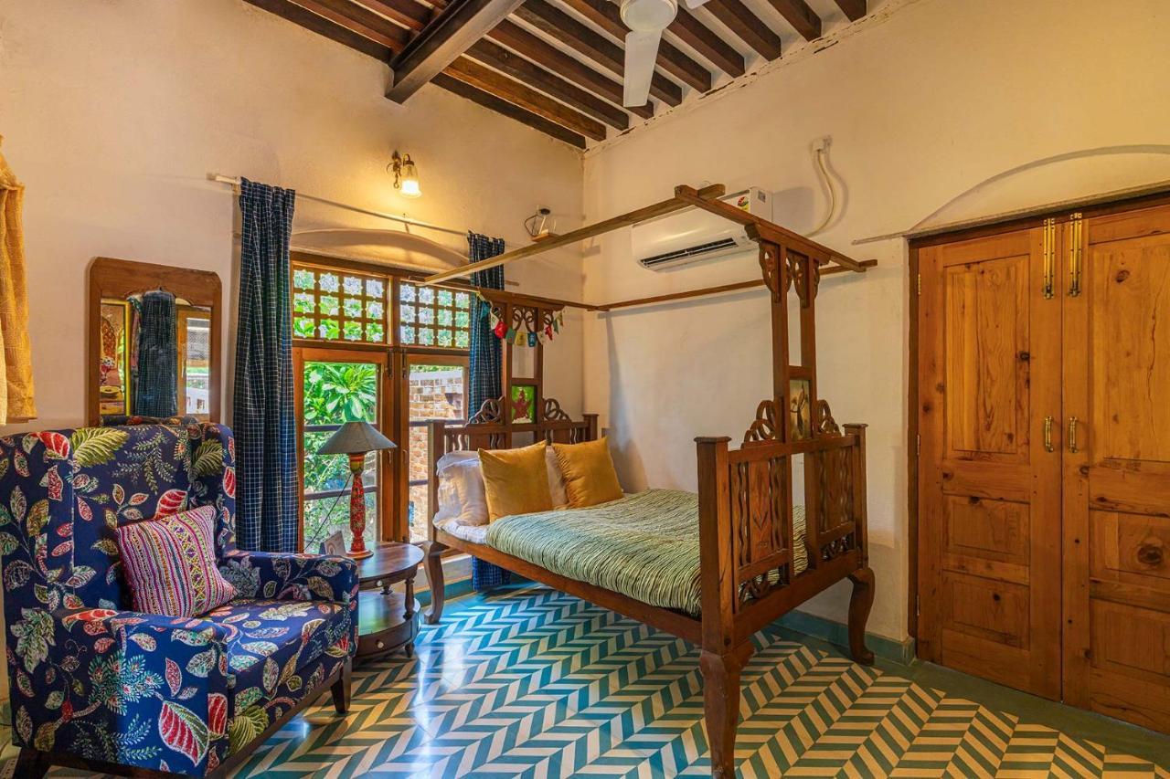 Stayvista'S Peepal Haveli - Rustic Kothi With Terrace, Breathtaking View & Bonfire Narainpur  Eksteriør billede