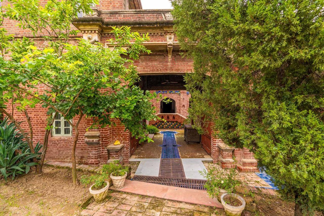 Stayvista'S Peepal Haveli - Rustic Kothi With Terrace, Breathtaking View & Bonfire Narainpur  Eksteriør billede