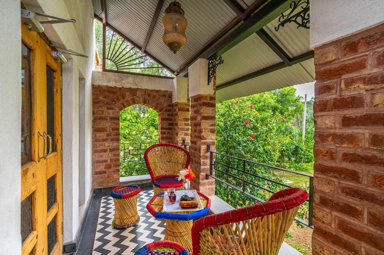 Stayvista'S Peepal Haveli - Rustic Kothi With Terrace, Breathtaking View & Bonfire Narainpur  Eksteriør billede