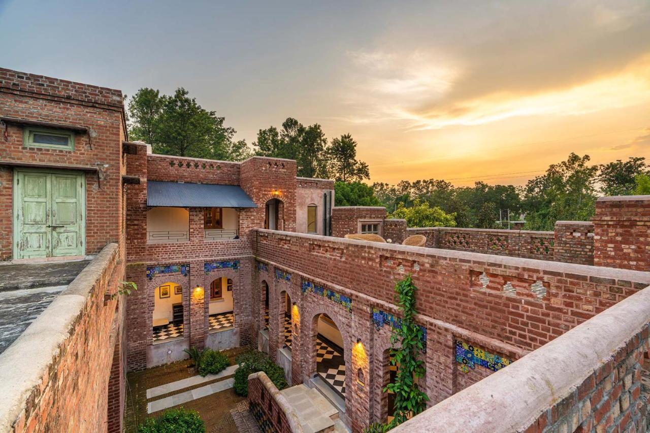 Stayvista'S Peepal Haveli - Rustic Kothi With Terrace, Breathtaking View & Bonfire Narainpur  Eksteriør billede