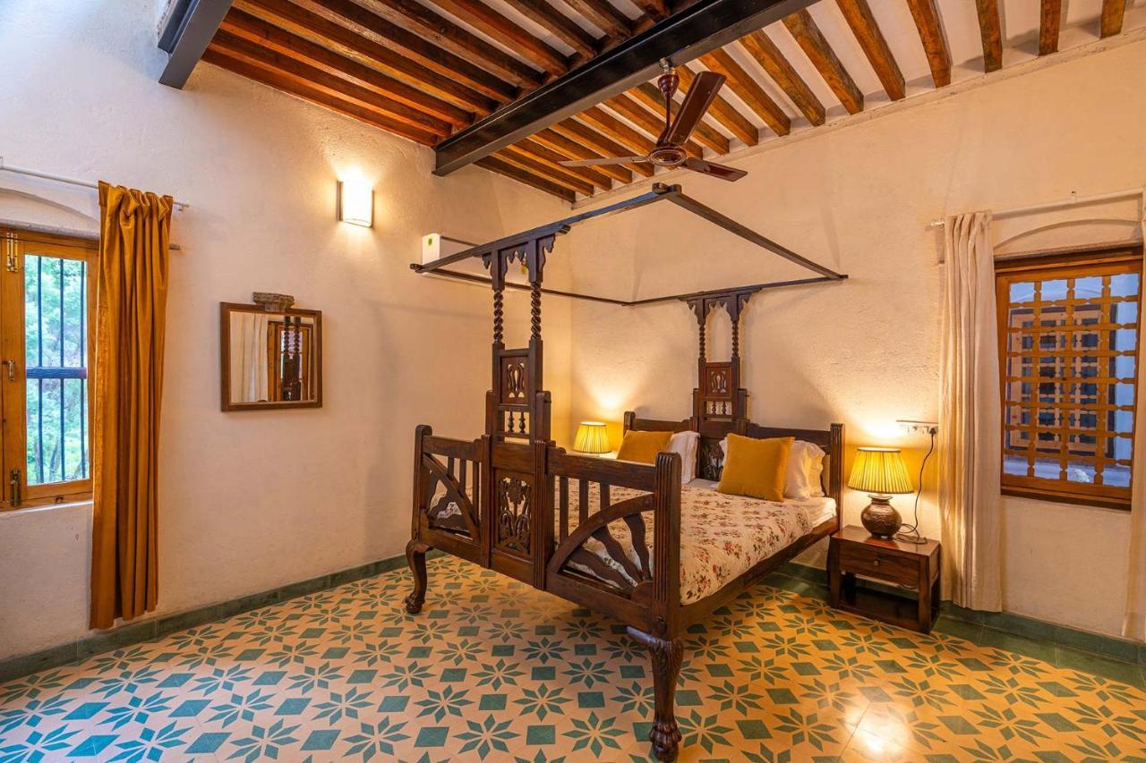 Stayvista'S Peepal Haveli - Rustic Kothi With Terrace, Breathtaking View & Bonfire Narainpur  Eksteriør billede